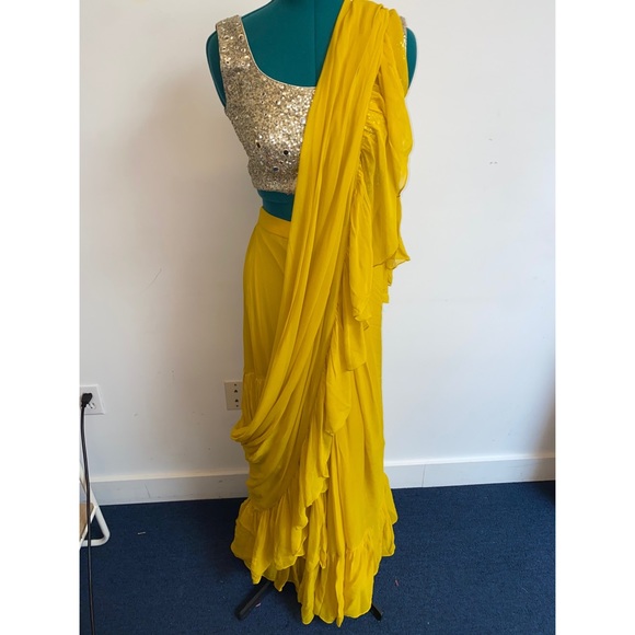 yeh lehenga nahi mehenga